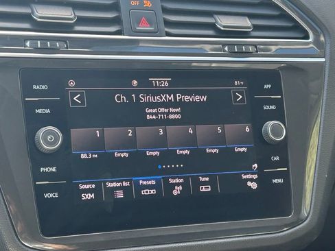 Used 2022 Volkswagen Tiguan SE image 15