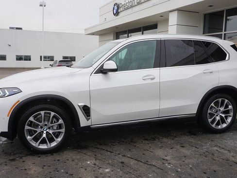 New 2026 BMW X5 xDrive40i w/ Climate Comfort Package AWD/4WD image 2