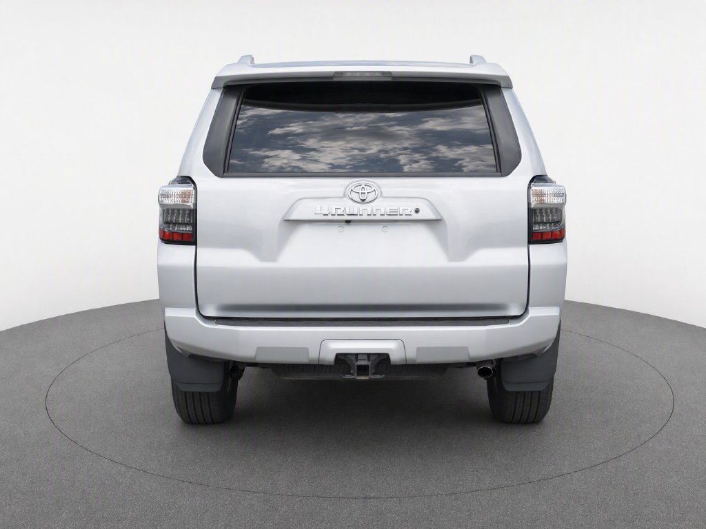 Used 2017 Toyota 4Runner SR5 Premium AWD/4WD image 4