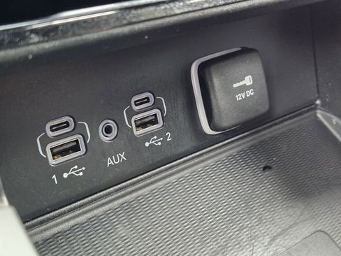 Certified 2024 Jeep Grand Cherokee Altitude AWD/4WD image 21