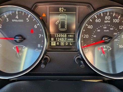 Used 2015 Nissan Rogue S FWD image 13