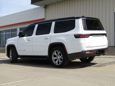 Used 2022 Jeep Wagoneer Series II image 10