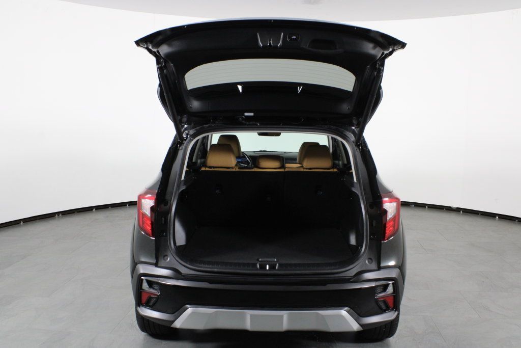 Used 2024 Kia Seltos SX w/ SX Sunroof Package AWD/4WD image 17