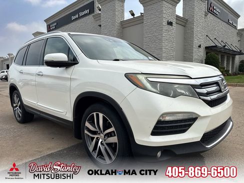Used 2017 Honda Pilot Elite image 1