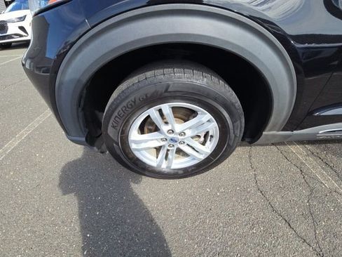 Used 2020 Ford Explorer XLT w/ Comfort Package image 14