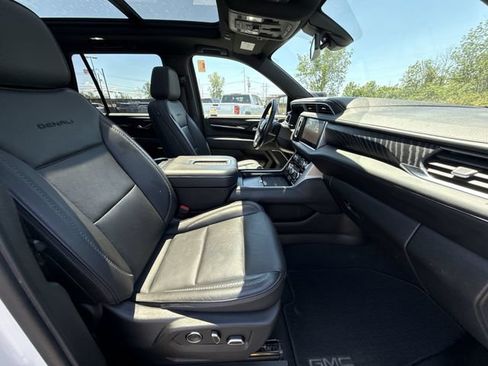 Used 2021 GMC Yukon Denali AWD/4WD image 29