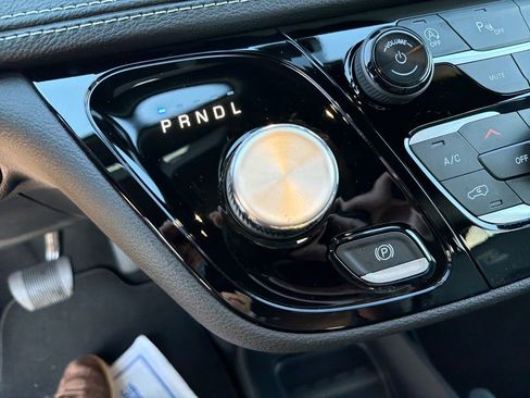 New 2026 Chrysler Pacifica Select w/ S Appearance Package image 22