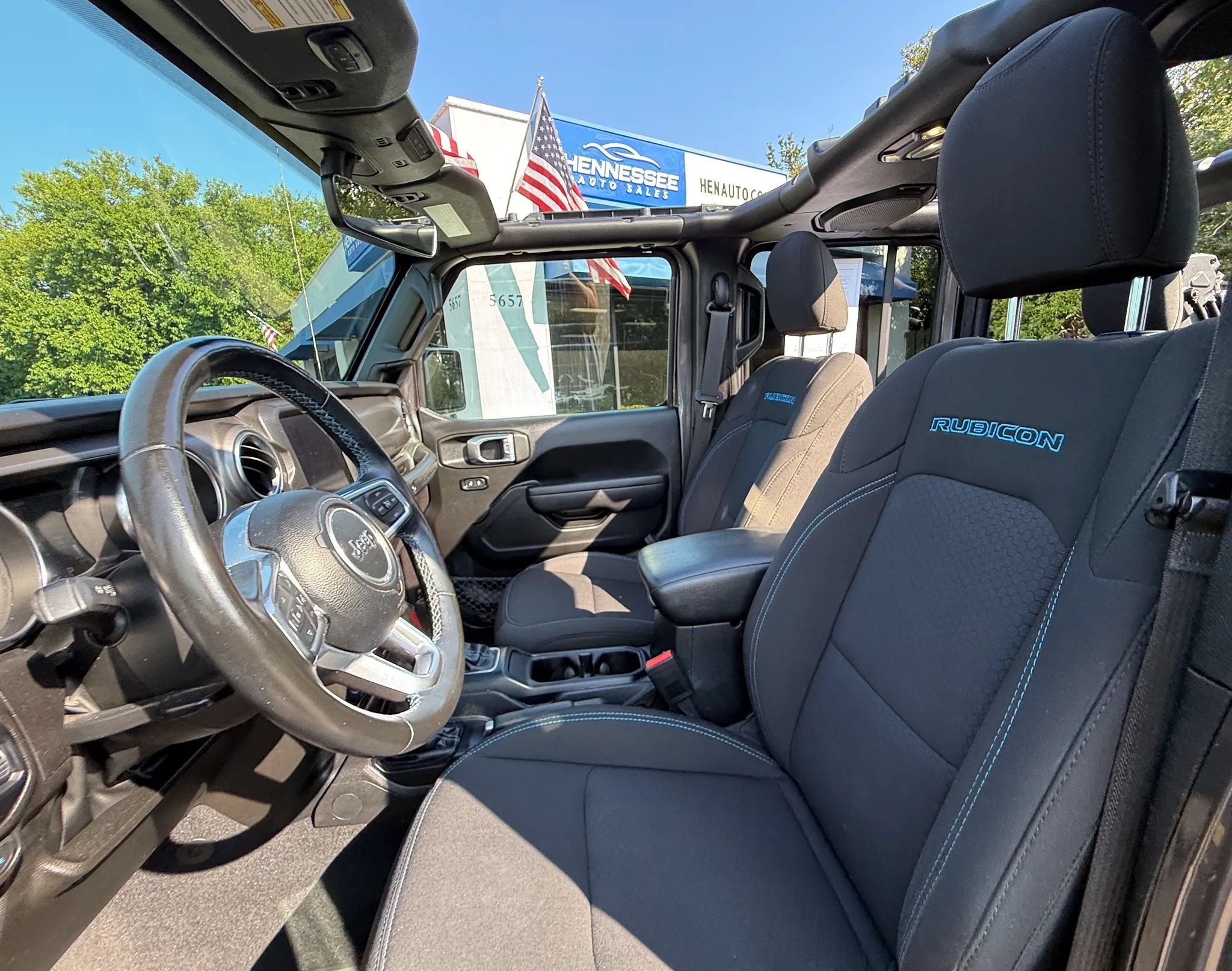 Used 2023 Jeep Wrangler Unlimited Rubicon 4xe w/ Cold Weather Group AWD/4WD image 32