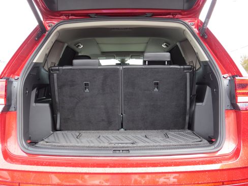 Used 2023 Volkswagen Atlas SEL Premium image 15