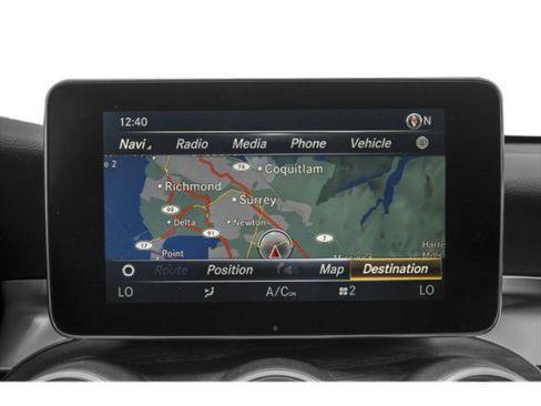 Used 2019 Mercedes-Benz GLC 350e 4MATIC w/ Premium Package image 17