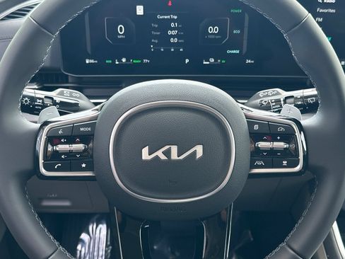 New 2026 Kia Carnival SX FWD image 19