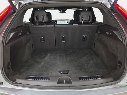 Certified 2025 Cadillac XT4 Premium Luxury image 30