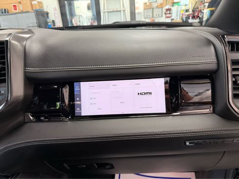 Used 2025 RAM 2500 Limited image 32