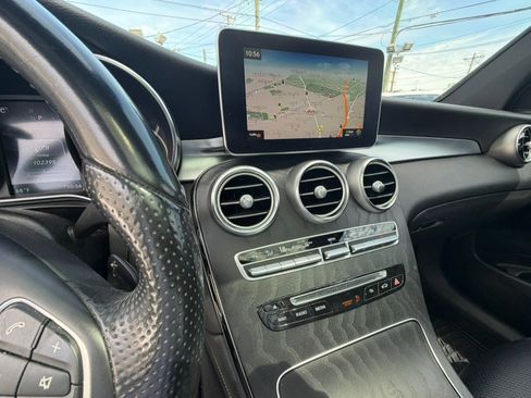 Used 2017 Mercedes-Benz GLC 300 4MATIC image 9