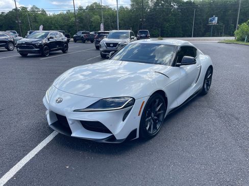 Used 2026 Toyota Supra Premium image 3