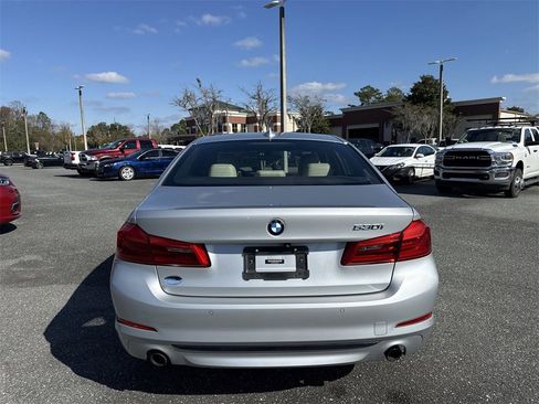 Used 2020 BMW 530i w/ Convenience Package image 4