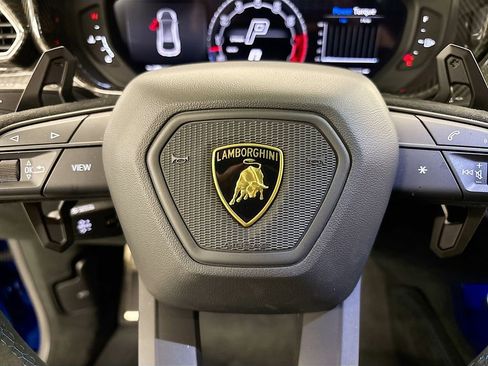 Used 2024 Lamborghini Urus Performante image 23