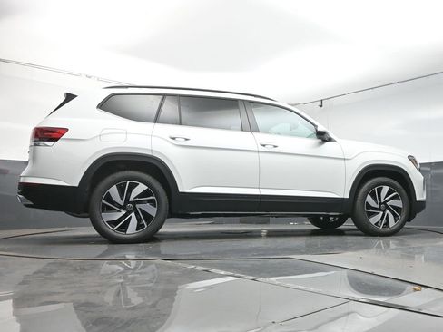 New 2026 Volkswagen Atlas SE image 38