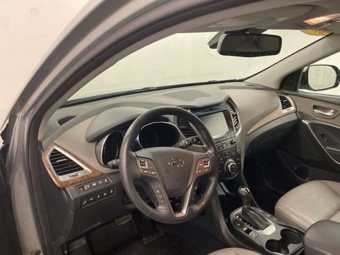 Used 2017 Hyundai Santa Fe Limited image 10