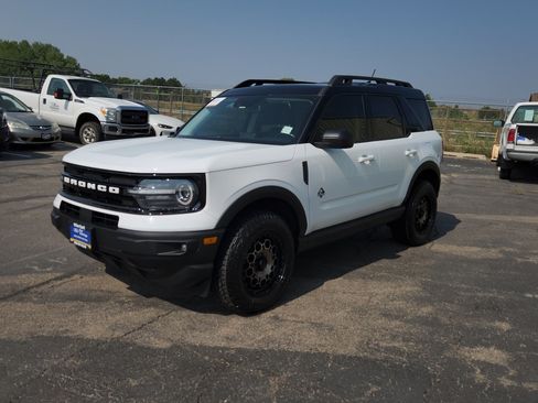 Certified 2023 Ford Bronco Sport Outer Banks w/ Tech Package AWD/4WD image 3