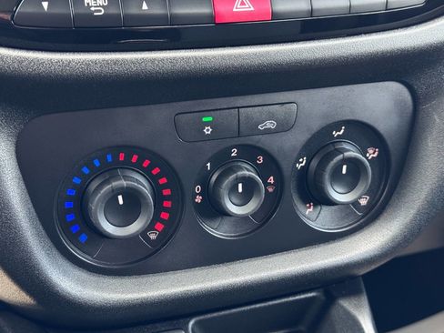 Used 2020 RAM ProMaster City Tradesman FWD image 23