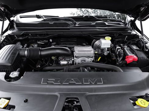 Used 2023 RAM 1500 Laramie AWD/4WD image 7