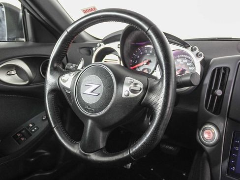 Used 2012 Nissan 370Z Roadster image 16