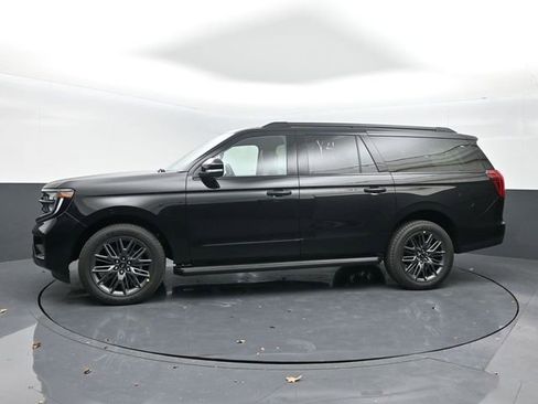 New 2026 Ford Expedition Max Platinum w/ Stealth Appearance Package image 4