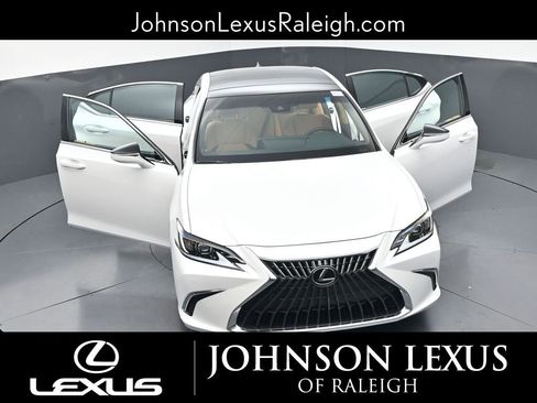 Used 2024 Lexus ES 350 w/ Premium Package image 33