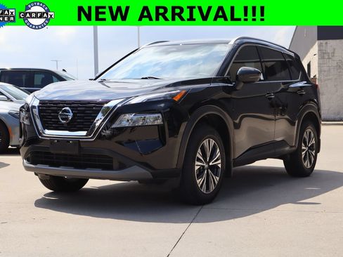 Used 2021 Nissan Rogue SV w/ Premium Package FWD image 1