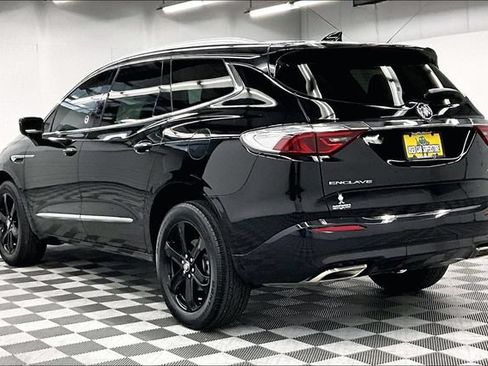 Used 2023 Buick Enclave Essence w/ Sport Touring Edition FWD image 2