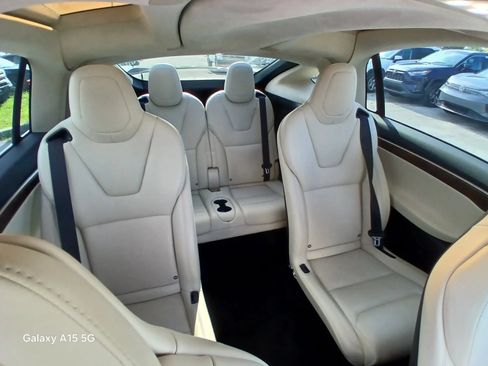 Used 2018 Tesla Model X 75D AWD/4WD image 17