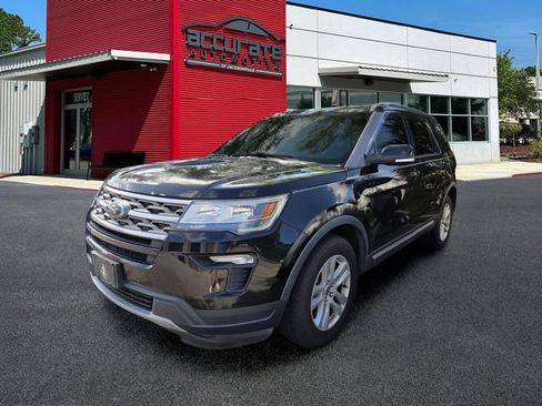 Used 2018 Ford Explorer XLT w/ Equipment Group 202A AWD/4WD image 1