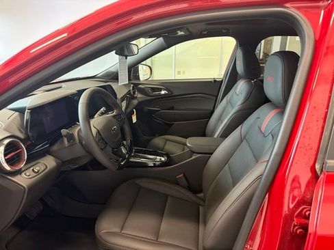 New 2026 Chevrolet Trax RS w/ Sunroof Package FWD image 15