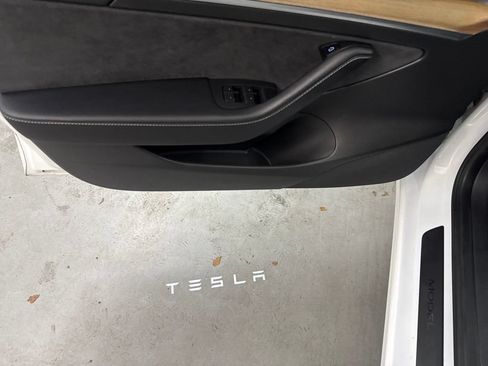 Used 2023 Tesla Model 3 Standard Range RWD image 9
