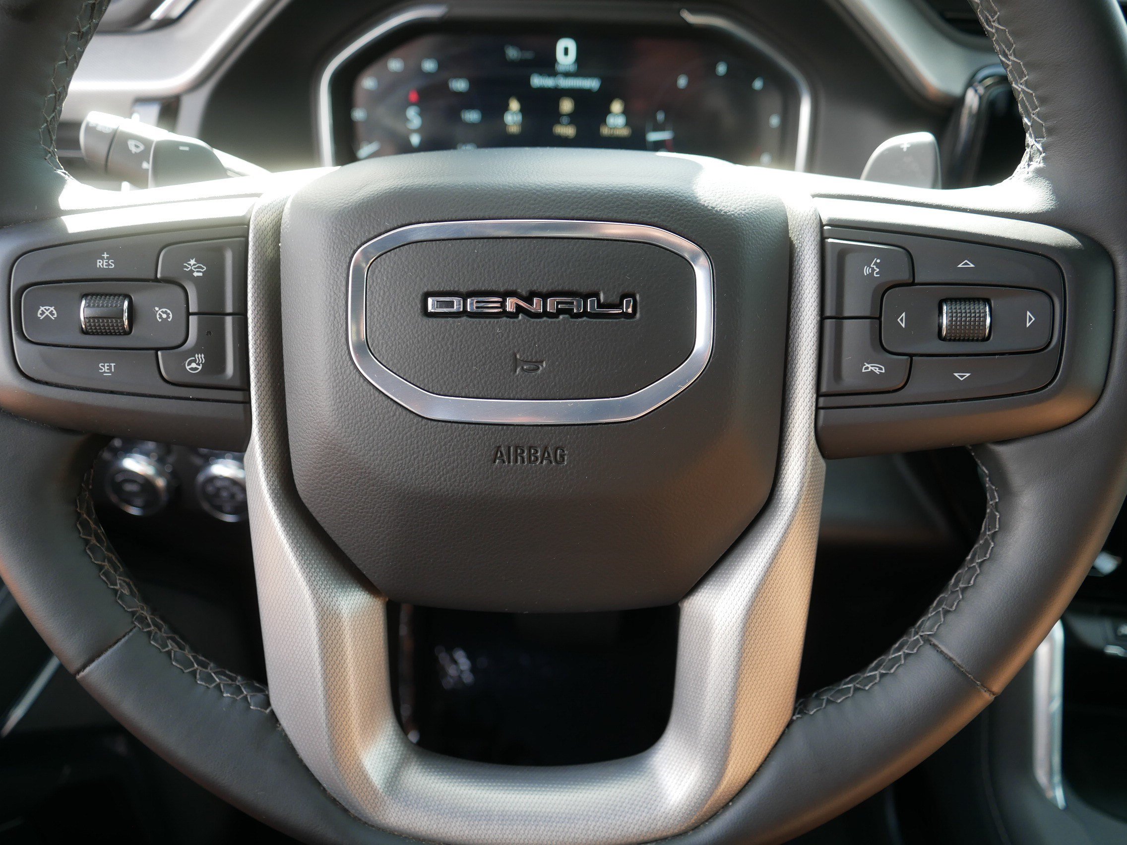 Used 2024 GMC Sierra 1500 Denali w/ Denali Reserve Package AWD/4WD image 25