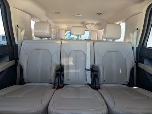 Used 2024 Ford Expedition Max Limited image 31