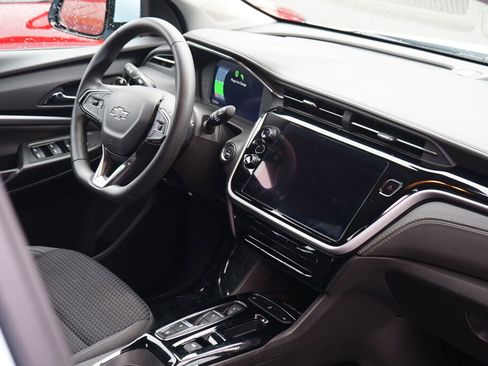 Used 2023 Chevrolet Bolt EUV LT image 30