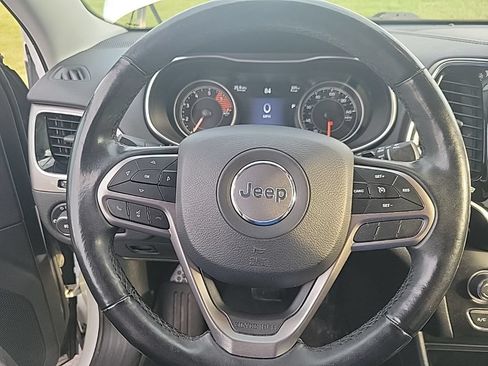 Used 2019 Jeep Cherokee Limited AWD/4WD image 25