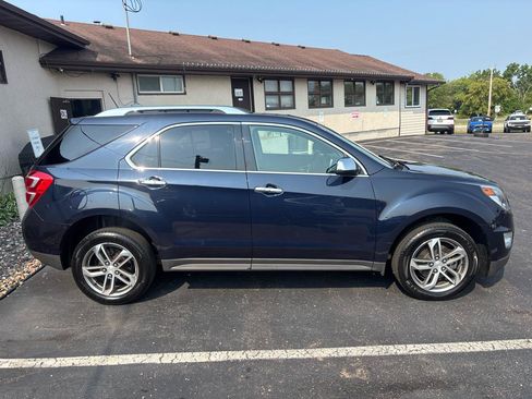 Used 2017 Chevrolet Equinox Premier w/ Enhanced Convenience Package AWD/4WD image 2