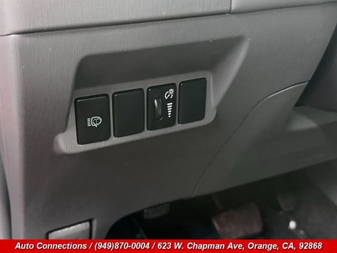 Used 2014 Toyota Prius V Five FWD image 21