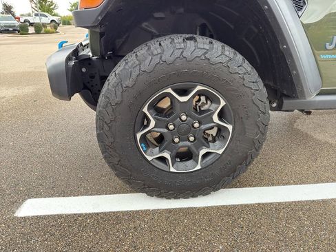 Used 2023 Jeep Wrangler Unlimited Rubicon 4xe w/ Safety Group image 13