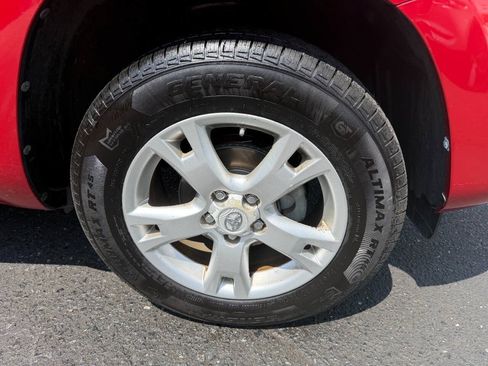 Used 2011 Toyota RAV4 4WD w/ Upgrade Value Pkg image 6