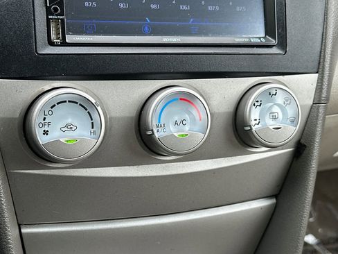 Used 2011 Toyota Camry LE image 20