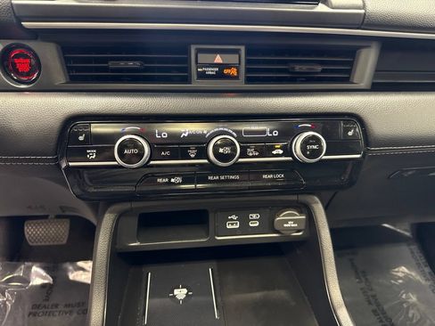 Used 2024 Honda Pilot Touring image 21