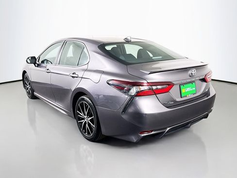 Used 2023 Toyota Camry SE FWD image 7
