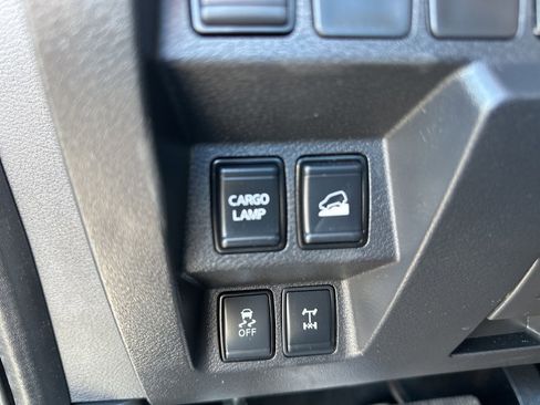 Used 2022 Nissan Frontier PRO-4X w/ Pro-4X Premium Package image 34