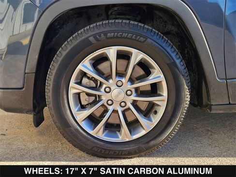 Used 2020 Jeep Cherokee Latitude Plus w/ Cold Weather Group image 34