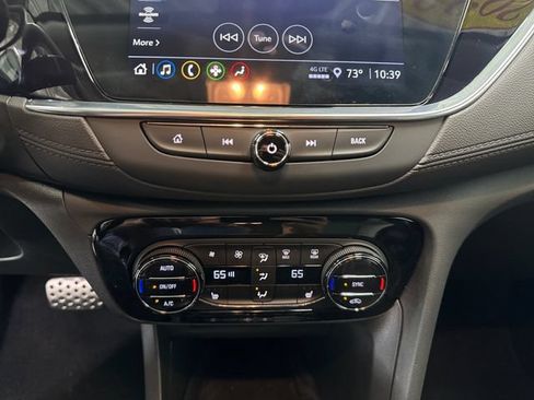 Used 2023 Buick Encore GX Select w/ Sport Touring Package FWD image 3