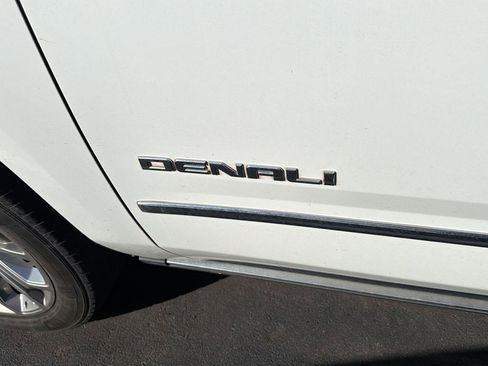 Used 2018 GMC Yukon Denali w/ Denali Ultimate Package RWD image 8